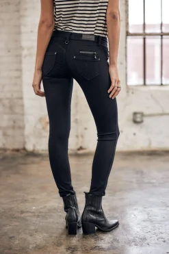 Super Slim | Cropped*Freeman T. Porter Alexa Cropped black