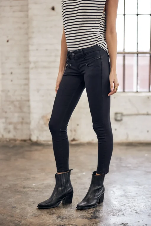 Super Slim | Cropped*Freeman T. Porter Alexa Cropped black