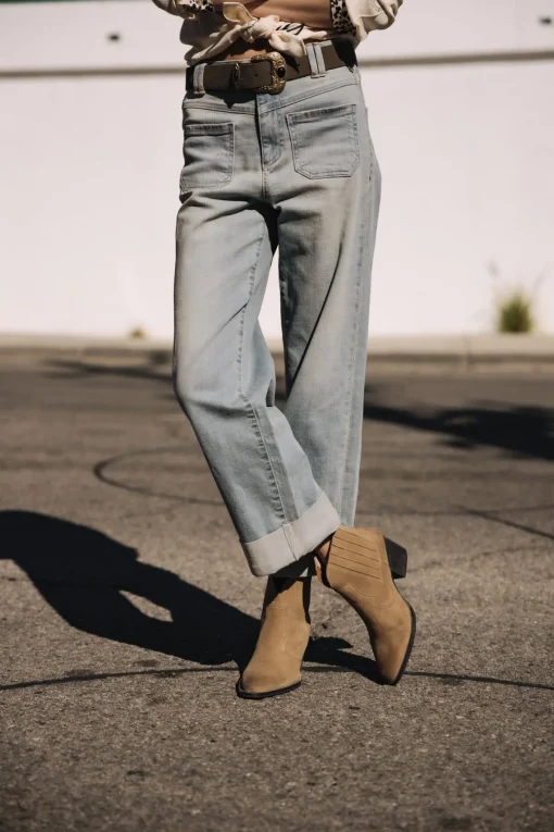 Large | Cropped*Freeman T. Porter Alice solar