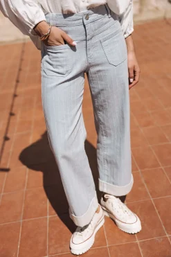 Large | Cropped*Freeman T. Porter Alice bequia