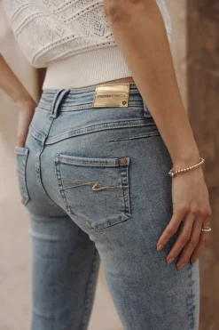 Super Slim | Cropped*Freeman T. Porter Anae boceanostuds