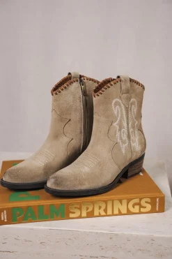Shoes*Freeman T. Porter Laurene Suede Embro rock