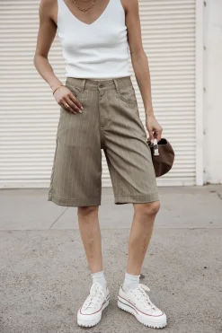 Shorts*Freeman T. Porter Maxine Cairo overlandtrek