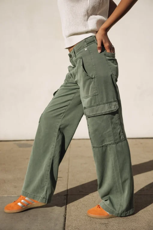 Large | Cargo*Freeman T. Porter Moxie Jazz laurelwreath
