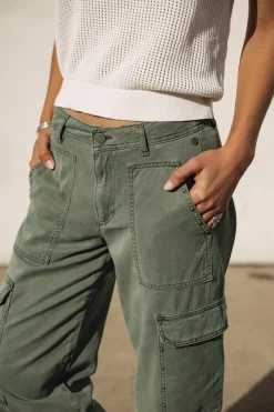 Large | Cargo*Freeman T. Porter Moxie Jazz laurelwreath