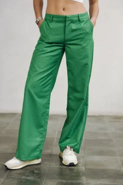 Colored Pants | Large*Freeman T. Porter Nickie Agafay jollygreen