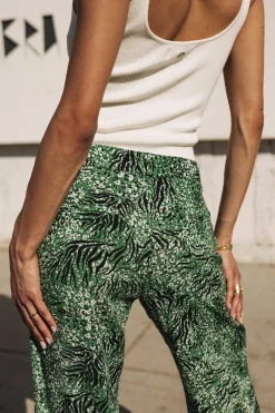 Large | City*Freeman T. Porter Nickie Rumba jollygreen