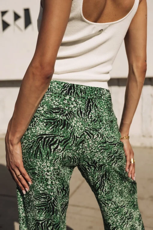 Large | City*Freeman T. Porter Nickie Rumba jollygreen