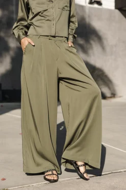 Large | High Waist*Freeman T. Porter Paolina Silken fourleafclover