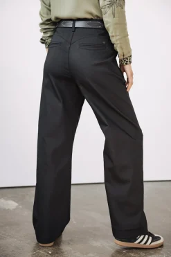 Large | City*Freeman T. Porter Sharon Polyneo black