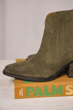Shoes*Freeman T. Porter Tamara Studs trebol