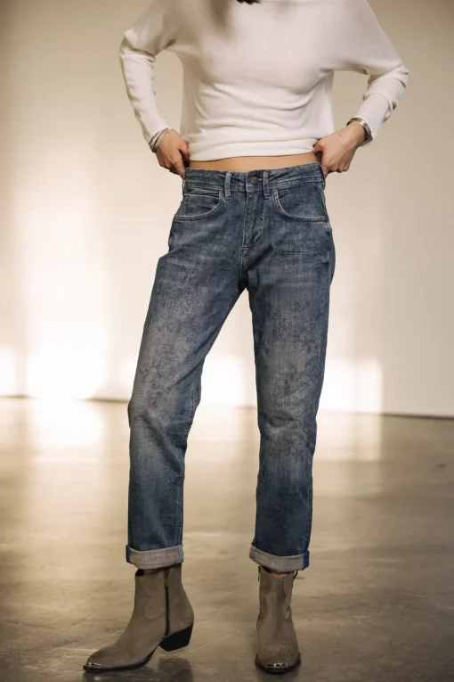 Boyfriend | Cropped*Freeman T. Porter Timea magnolia